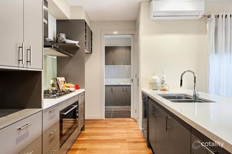 Property photo of 10 Dalgety Drive Ascot Vale VIC 3032