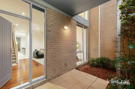 Property photo of 9 Pottage Circuit Macleod VIC 3085