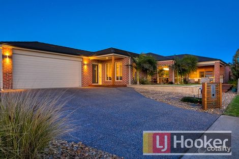 Property photo of 2 Faldo Place Cranbourne North VIC 3977