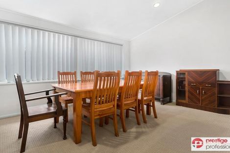 Property photo of 33 Daintree Drive Wattle Grove NSW 2173