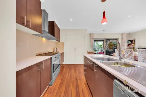 Property photo of 22 Fenton Court Truganina VIC 3029