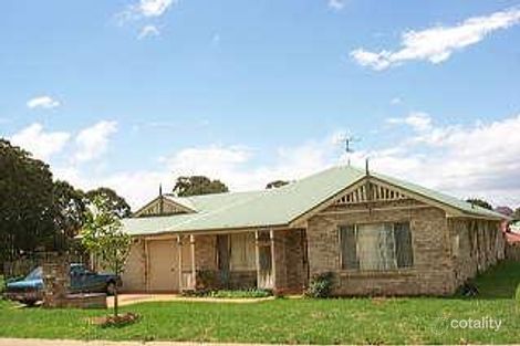 69 Bouganvillea Dr, Middle Ridge, QLD 4350