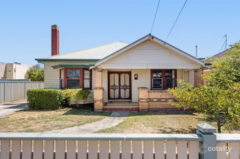 1 Essex St, Wendouree, VIC 3355