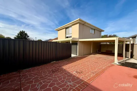 22 Fraser St, Melton South, VIC 3338