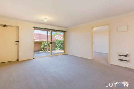 6 Dover Ct, Phillip, ACT 2606