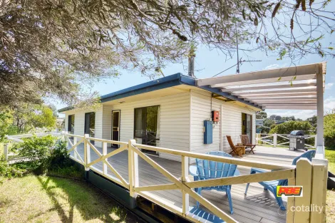 Property photo of 1 Satellite Crescent Venus Bay VIC 3956