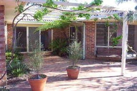 Property photo of 8 Fernleaf Court Wattle Grove NSW 2173
