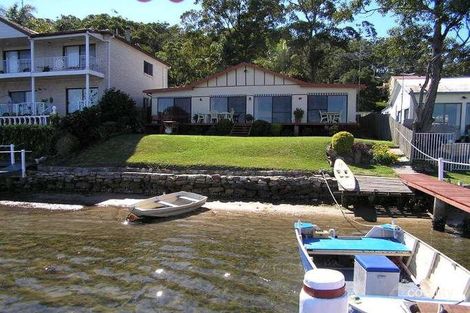 Property photo of 77 Empire Bay Drive Daleys Point NSW 2257
