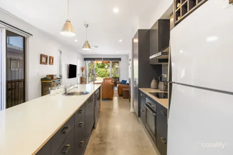 Property photo of 1/21 Chainey Avenue Miami QLD 4220