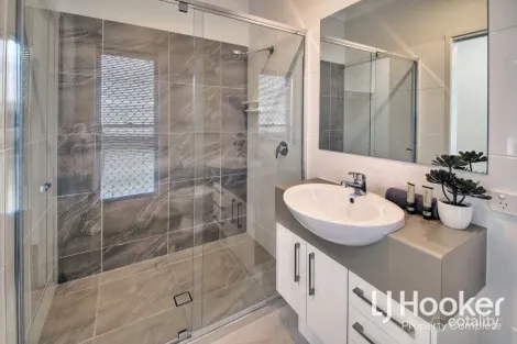 Property photo of 18 Darrau Avenue Yarrabilba QLD 4207