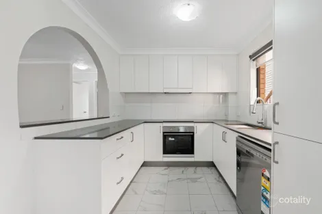 Property photo of 3/5 Christina Court Mermaid Waters QLD 4218