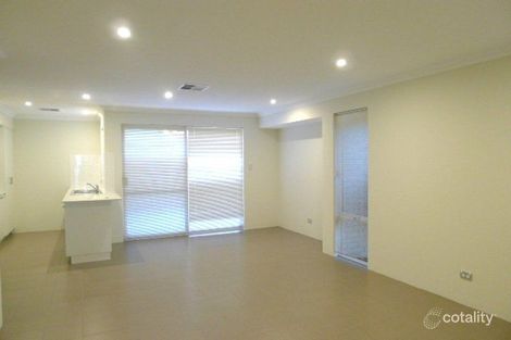 Property photo of 2/27 Barfield Road Hammond Park WA 6164