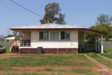 16 James St, Oakey, QLD 4401