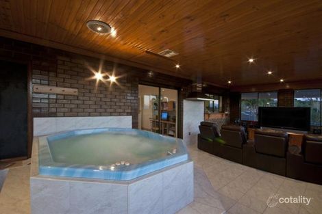 Property photo of 9 Quarry Road Gulfview Heights SA 5096