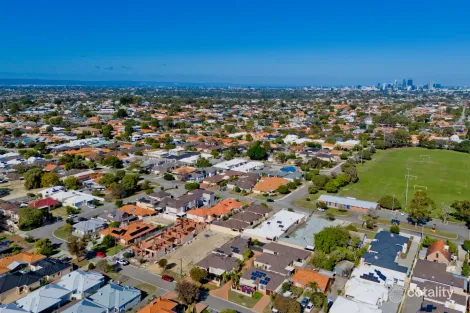 Property photo of 18 Maroog Way Nollamara WA 6061