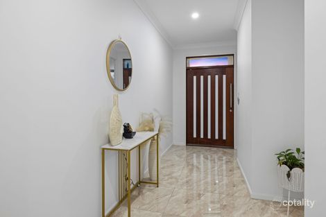 Property photo of 50 Hilltop Circuit Pallara QLD 4110
