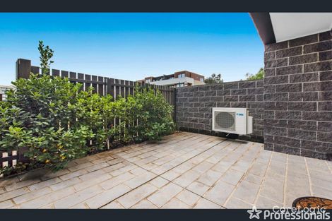 Property photo of 4/11 Monckton Place Caroline Springs VIC 3023