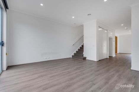 Property photo of 8 Toombal Place Craigieburn VIC 3064