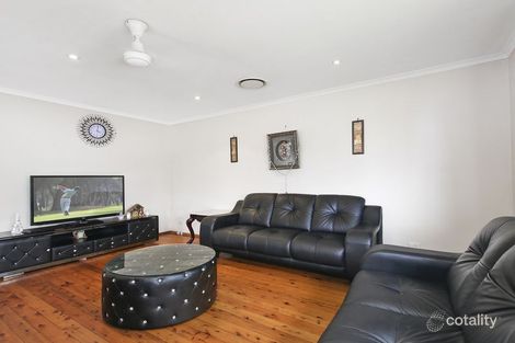 Property photo of 32 Bettong Crescent Bossley Park NSW 2176