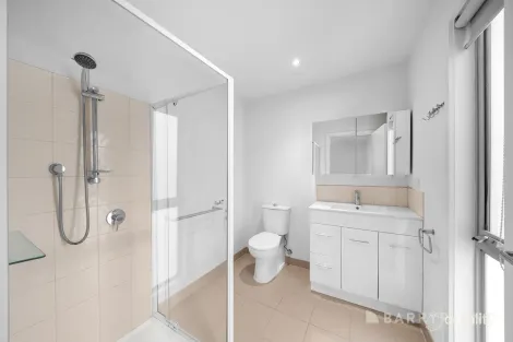 Property photo of 33 Waxflower Crescent Bundoora VIC 3083