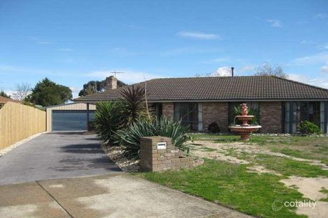Property photo of 13 Mulberry Court Cranbourne North VIC 3977