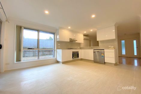 Property photo of 28 St Simon Close Blair Athol NSW 2560