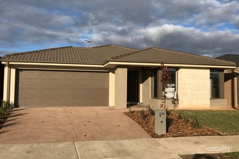 18 Shearwater Dr, Armstrong Creek, VIC 3217