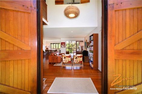 Property photo of 76 Tingira Crescent Sunrise Beach QLD 4567