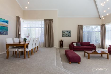 Property photo of 16 Manakoora Rise Sorrento WA 6020