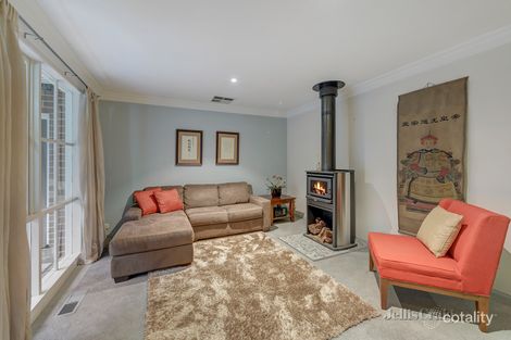 Property photo of 3 Shady Way Croydon South VIC 3136