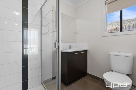 Property photo of 1 Slack Mews Maddingley VIC 3340