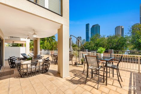Property photo of 205/36 Macdonald Street Kangaroo Point QLD 4169