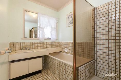 Property photo of 4 Holburn Way Epping VIC 3076