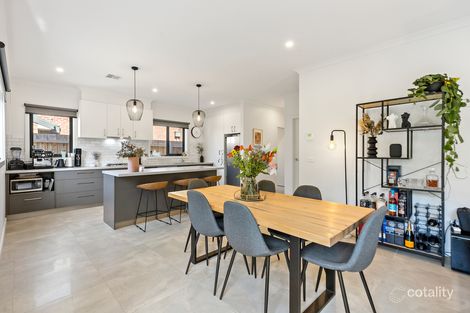 Property photo of 2/28 Grandview Grove Bayswater VIC 3153