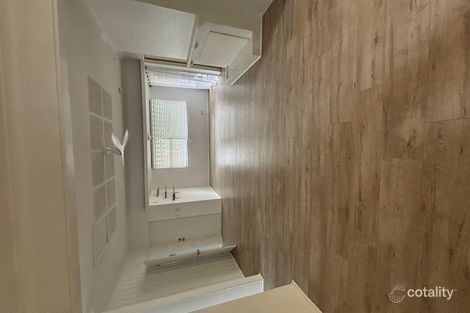 Property photo of 21 Pine Avenue Surfers Paradise QLD 4217