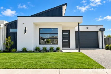 6 Frittata St, Donnybrook, VIC 3064