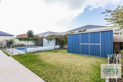 Property photo of 10 Bremer Way Success WA 6164