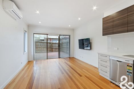 Property photo of 4/8 Miranda Road Reservoir VIC 3073