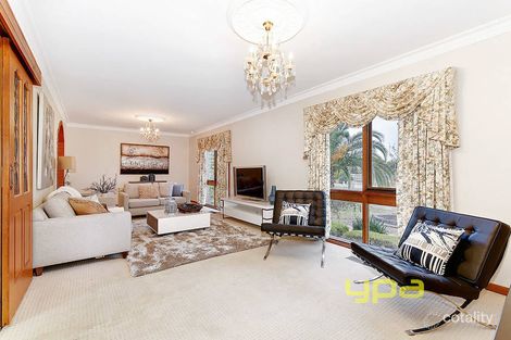 Property photo of 9 Mara Court Taylors Lakes VIC 3038