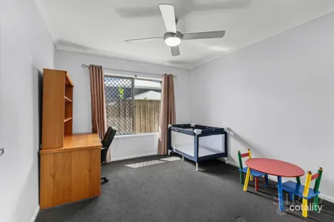 Property photo of 32 Greenview Avenue South Ripley QLD 4306