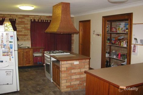Property photo of 106 Maple Crescent Narromine NSW 2821