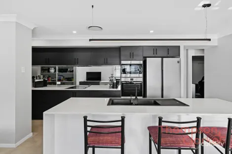 Property photo of 69 Talleyrand Circuit Greta NSW 2334