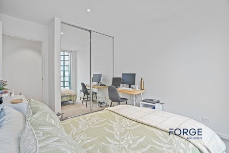 Property photo of 1612E/888 Collins Street Docklands VIC 3008