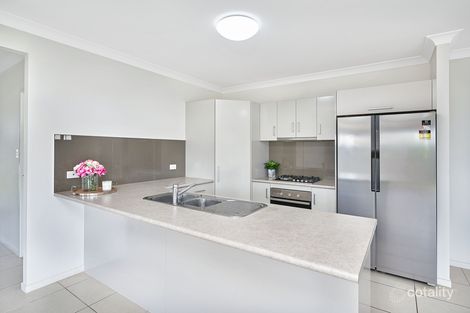 Property photo of 17 Fossilbrook Bend Trinity Park QLD 4879
