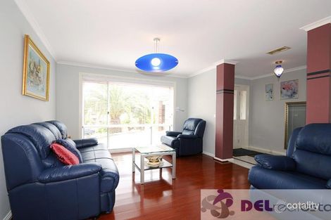Property photo of 2 Sulky Court Endeavour Hills VIC 3802