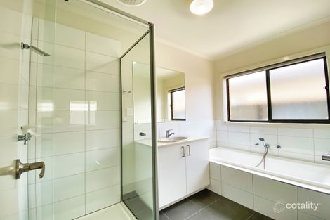 Property photo of 48 Loudon Circuit Craigieburn VIC 3064