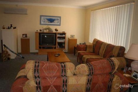 Property photo of 9 Gibson Close Kanwal NSW 2259