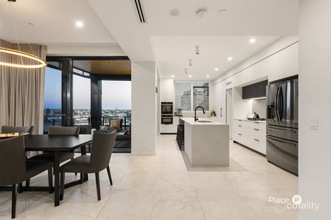 Property photo of 702/9 Lambert Street Kangaroo Point QLD 4169