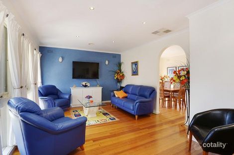 Property photo of 1 Wedge Court Glen Waverley VIC 3150