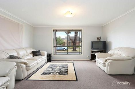 Property photo of 11 Yunupingu Court Mill Park VIC 3082